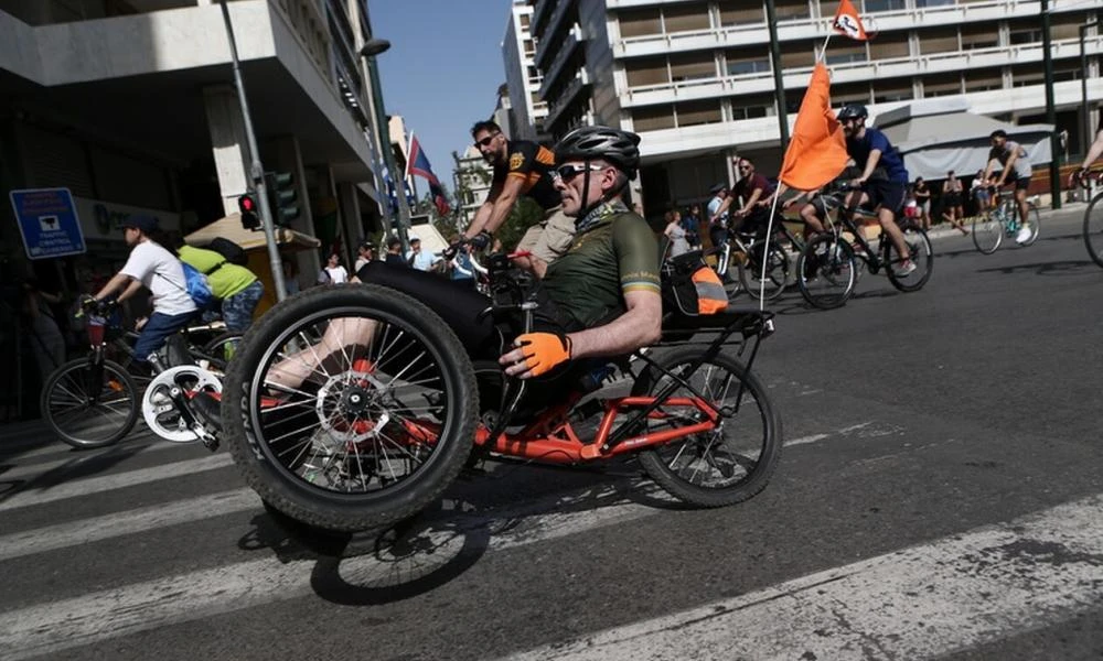 27ος Ποδηλατικός Γύρος Αθήνας: Πλημμυρισμένο με ποδήλατα το κέντρο